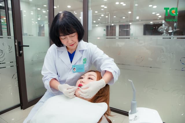 Tìm hiểu về phương pháp niềng răng không mắc cài