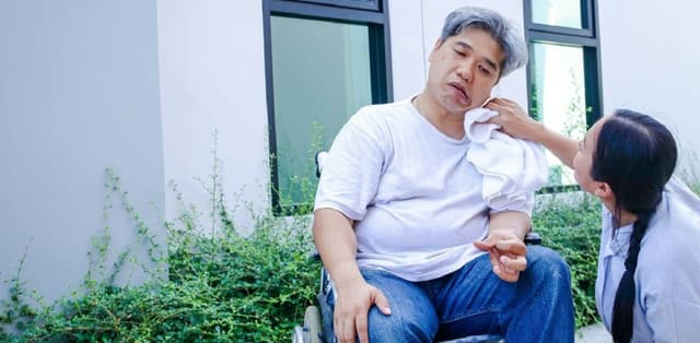 5 di chứng đột quỵ não thường gặp