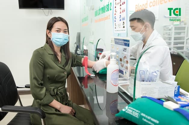 Thực hiện xét nghiệm HBsAb định lượng