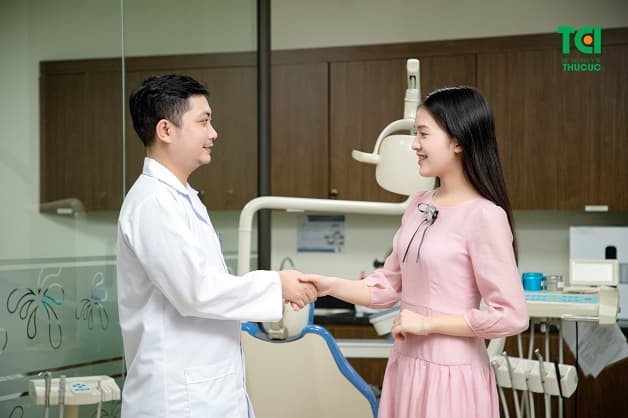 Khách hàng hài lòng với quá trình chỉnh nha tại Thu Cúc TCI