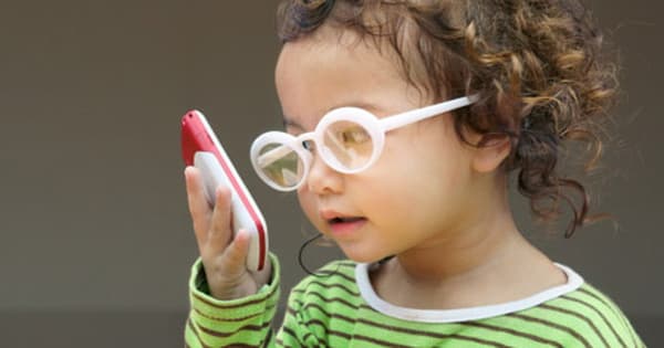 tật khúc xạ bẩm sinh