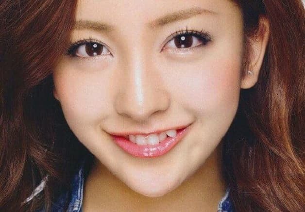 Sở hữu răng khểnh khiến nụ cười của bạn trở nên tươi tắn, duyên dáng hơn