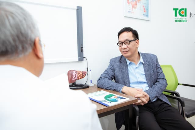 NSƯT Đức Khuê khám sức khỏe tổng quát tại Thu Cúc TCI