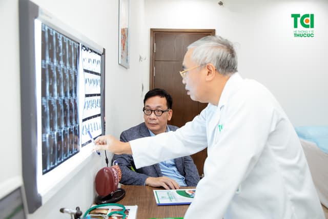 NSƯT Đức Khuê khám sức khỏe tổng quát tại Thu Cúc TCI