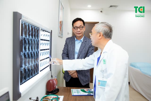 NSƯT Đức Khuê khám sức khỏe tổng quát tại Thu Cúc TCI