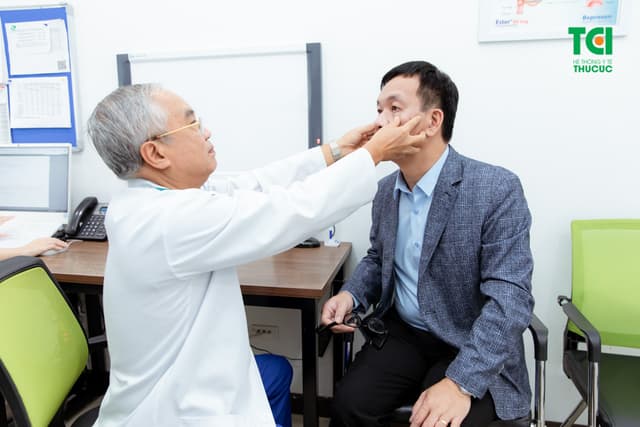 NSƯT Đức Khuê khám sức khỏe tổng quát tại Thu Cúc TCI