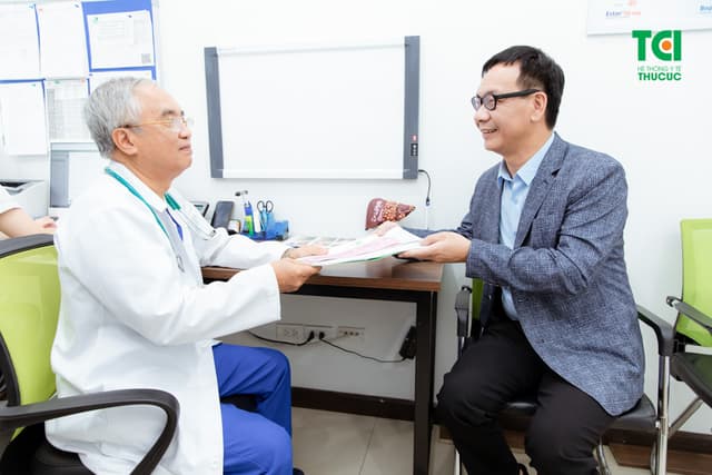 NSƯT Đức Khuê khám sức khỏe tổng quát tại Thu Cúc TCI