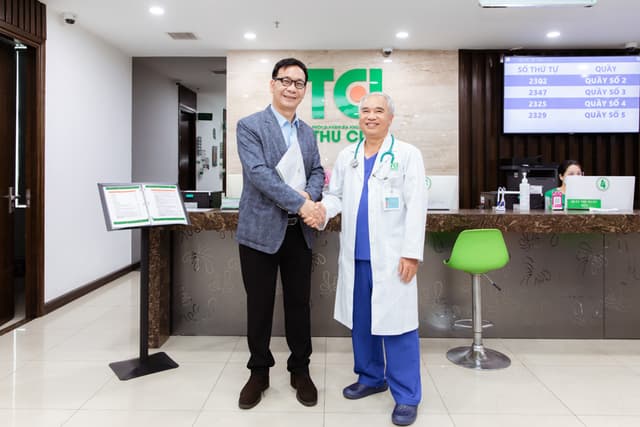 NSƯT Đức Khuê khám sức khỏe tổng quát tại Thu Cúc TCI