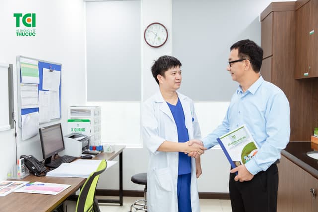 NSƯT Đức Khuê khám sức khỏe tổng quát tại Thu Cúc TCI