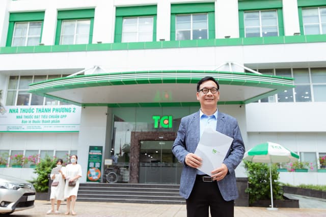 NSƯT Đức Khuê khám sức khỏe tổng quát tại Thu Cúc TCI