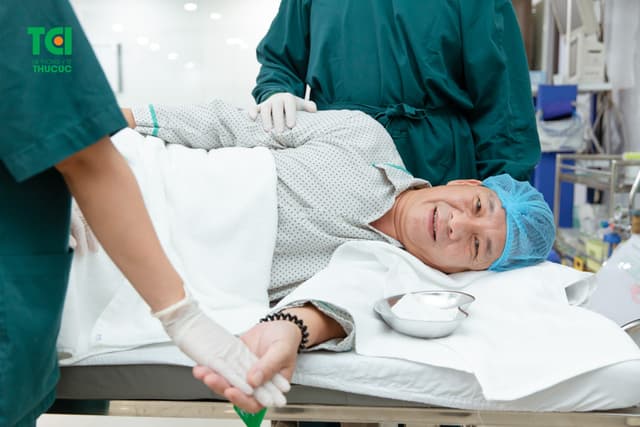 NSƯT Đức Khuê khám sức khỏe tổng quát tại Thu Cúc TCI