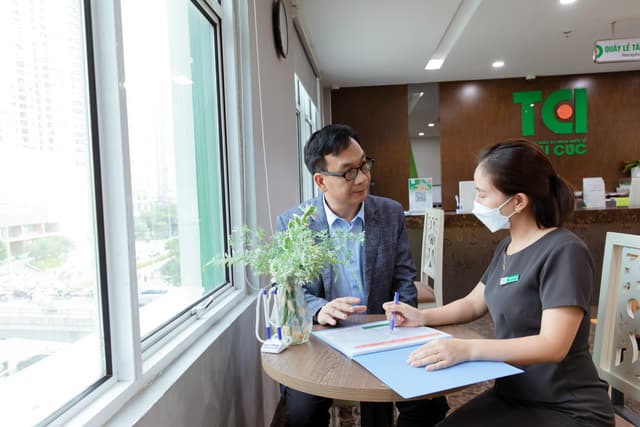 NSƯT Đức Khuê khám sức khỏe tổng quát tại Thu Cúc TCI