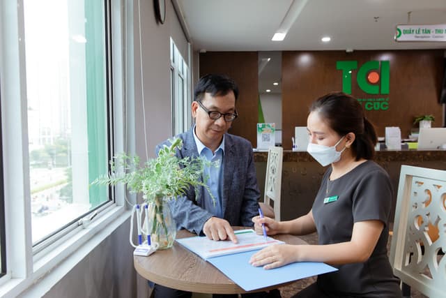 NSƯT Đức Khuê khám sức khỏe tổng quát tại Thu Cúc TCI