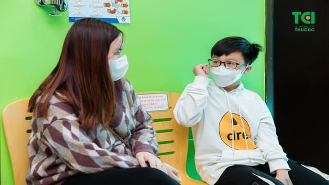 Cận thị ở trẻ em có nguy hiểm không?