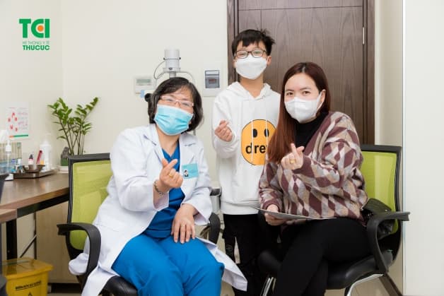 đau mắt đỏ ở trẻ nhỏ