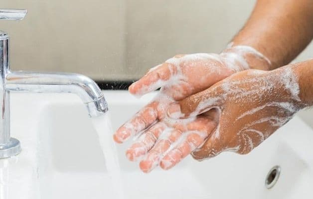 Làm gì khi bị lẹo ở mắt