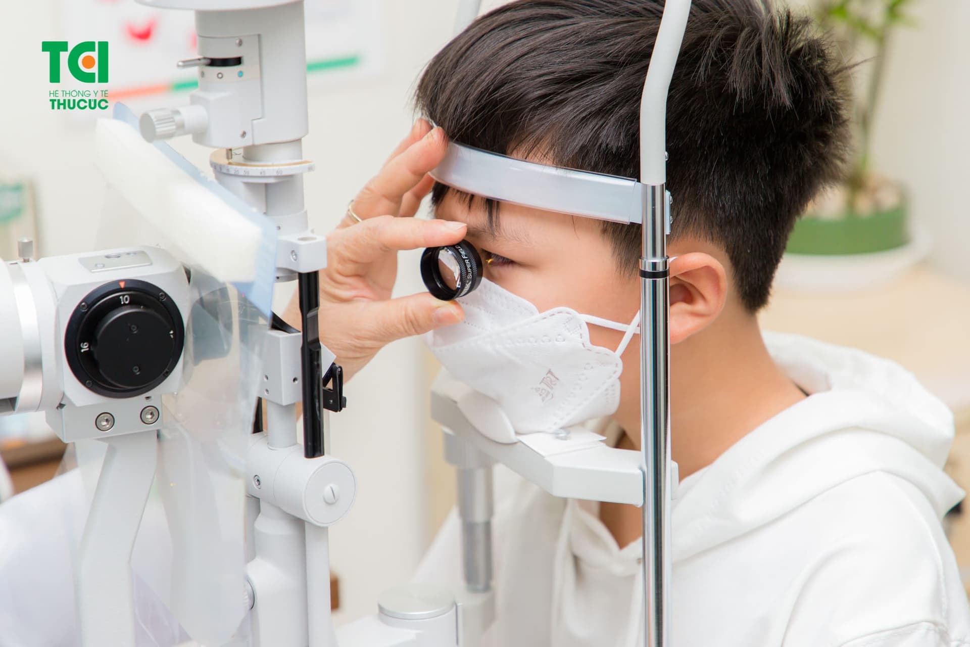 khám tật khúc xạ định kỳ