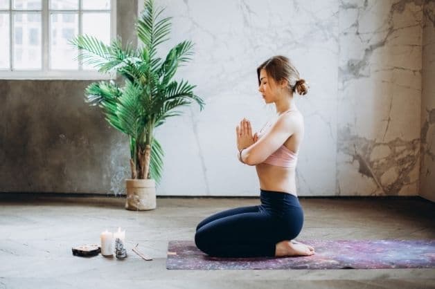 Có thể cải thiện mất ngủ bằng các bài tập yoga