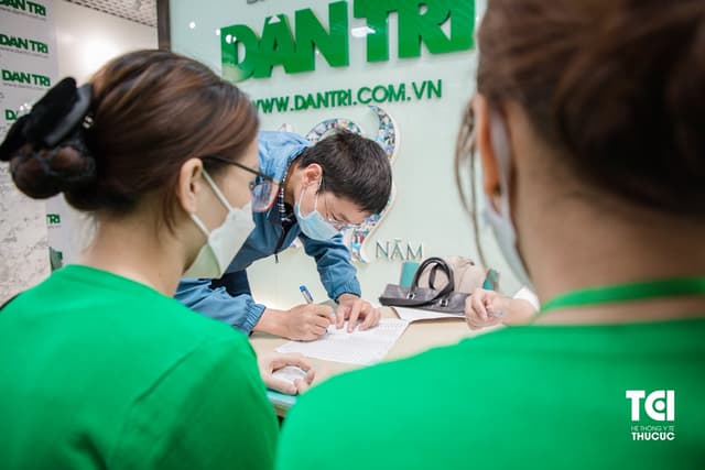 Báo Dân trí gửi trọn tin tưởng ở Thu Cúc TCI