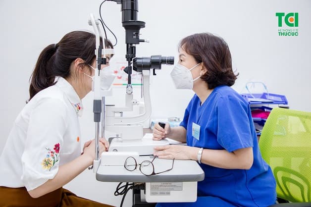 khám sức khỏe báo dân trí