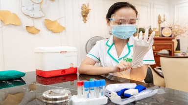 Làm thế nào để thu thập mẫu xét nghiệm phân tại nhà?