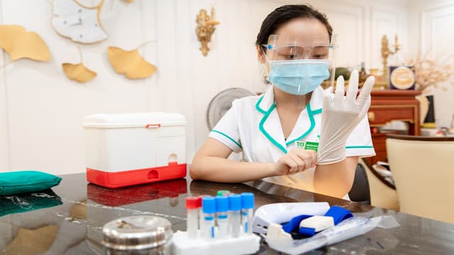 Làm thế nào để thu thập mẫu xét nghiệm phân tại nhà?