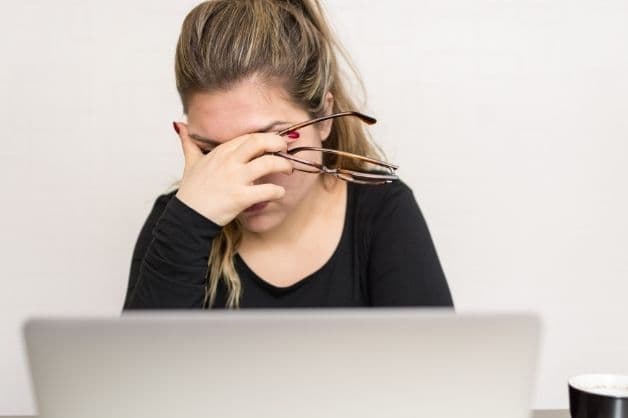 Mất ngủ trưa có thể xuất phát từ nhiều nguyên nhân khác nhau.