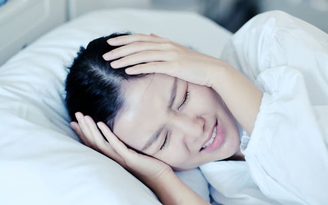 Tình trạng mất ngủ đau đầu và mối nguy hiểm đằng sau