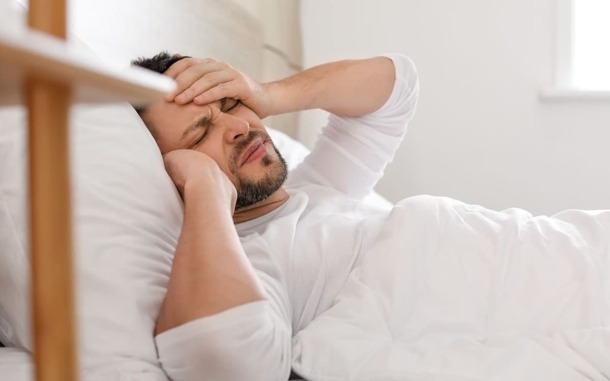 Chứng ù tai mất ngủ ảnh hưởng tới sức khỏe ra sao?