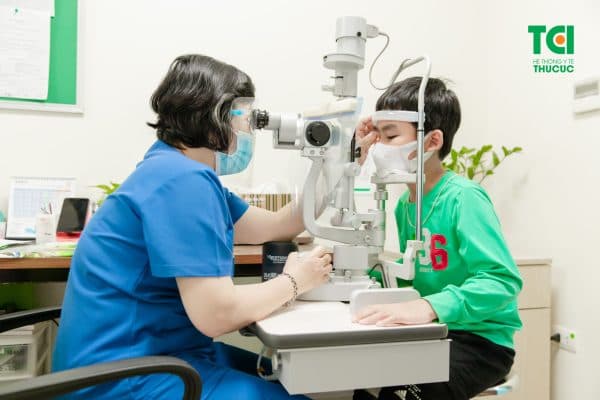 bệnh u nguyên bào võng mạc