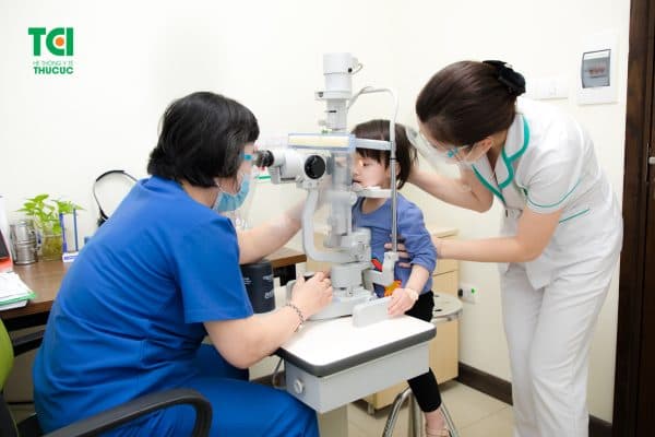 bệnh u nguyên bào võng mạc