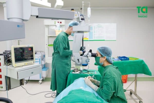 Phương pháp Phaco là phương pháp phẫu thuật đục thủy tinh thể tuổi già thường được áp dụng bởi rất nhiều ưu điểm vượt trội