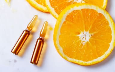 Uống vitamin C mất ngủ nguyên nhân do đâu?