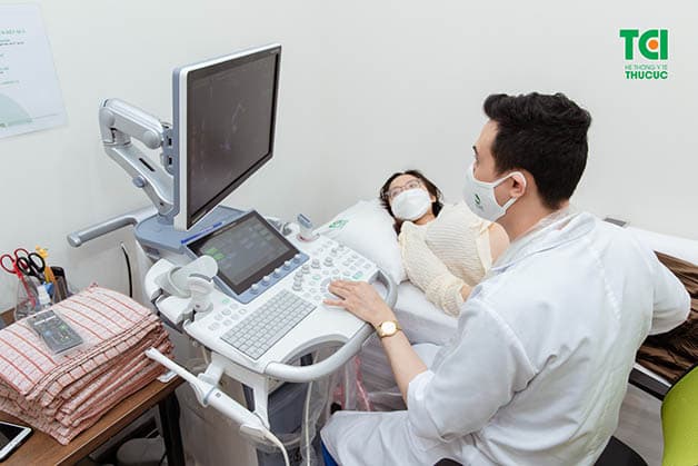 Qua chẩn đoán, bác sĩ có thể kết luận tình trạng rong kinh có nguy hiểm không