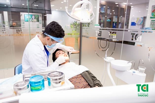 Đừng quên thăm khám với bác sĩ chuyên khoa để có phương án điều trị kịp thời bạn nhé