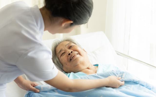 Lưu ý khi chăm sóc bệnh nhân tai biến mạch máu não