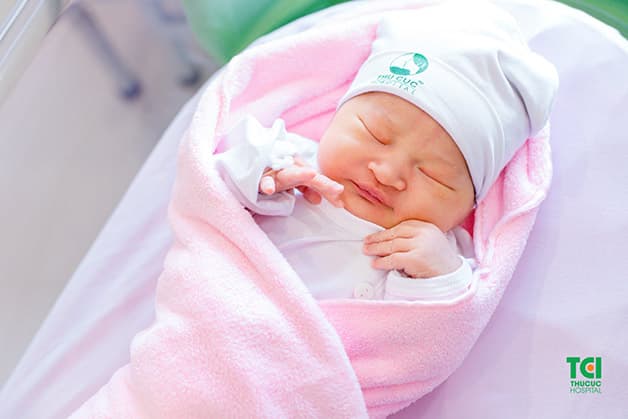 Con gái của mẹ Lương Nguyễn Hoài Thương chào đời bình an, khỏe mạnh dù bị dây rốn quấn cổ 2 vòng