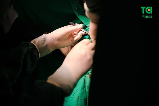 Viêm phụ khoa có thể dẫn đến nhiều bệnh lý nguy hiểm, ảnh hưởng tới sức khỏe sinh sản, sinh dục của chị em phụ nữ