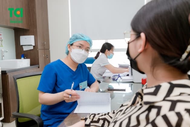 Các mốc khám thai IVF - Mẹ nên đi thăm khám bác sĩ ngay nếu trong quá trình mang thai xuất hiện bất cứ dấu hiệu khác thường nào