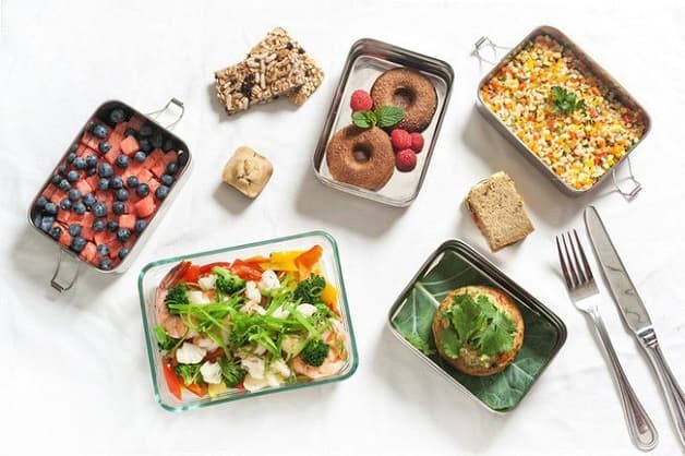 Nên chia nhỏ bữa ăn trong ngày để giảm áp lực cho dạ dày