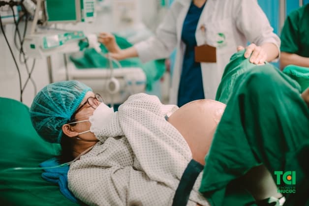 Đẻ thường bao giờ hết sản dịch - Thông thường sản dịch của mẹ sau sinh sẽ hết trong khoảng từ 20 ngày cho tới 1 tháng.