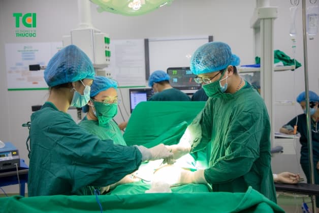 Lợi ích của đẻ mổ đó là quá trình đẻ mổ thì thường diễn ra rất nhanh và thường không gây ra bất cứ đau đớn gì