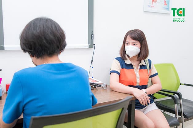 Việc khám, kiểm tra sức khỏe phụ khoa định kỳ tại những cơ sở y tế uy tín là tiền đề để điều trị tốt nấm âm đạo