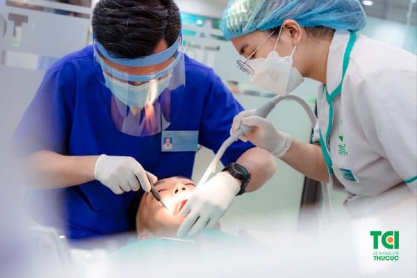 Loại bỏ tủy viêm nhiễm rồi trám bít là một trong những phương pháp điều trị tủy răng thường được áp dụng tại nha khoa