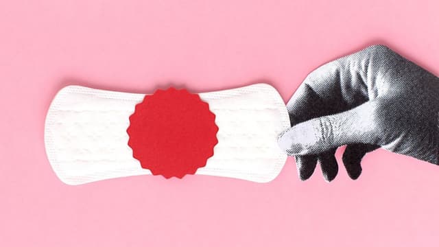 Rong huyết sau sinh và những điều mẹ cần lưu ý