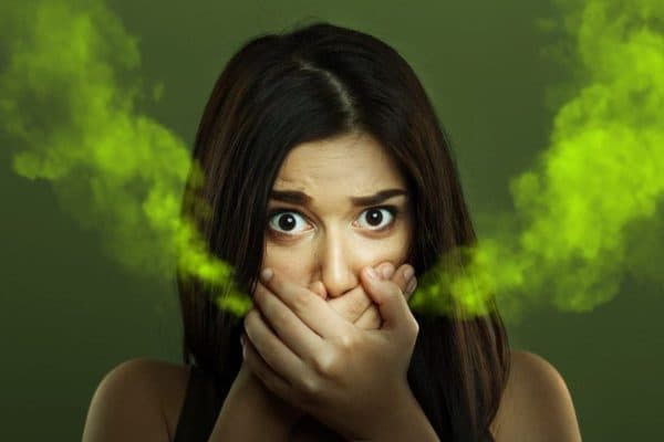 Hôi miệng là dấu hiệu cảnh báo sâu răng đang ở mức độ nghiêm trọng, cần điều trị sớm