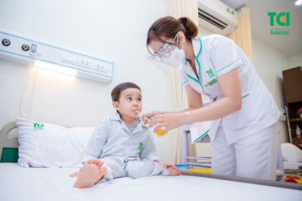 Một số loại thuốc trị ho, oresol... cũng có tác dụng hỗ trợ quá trình điều trị cúm A ở trẻ