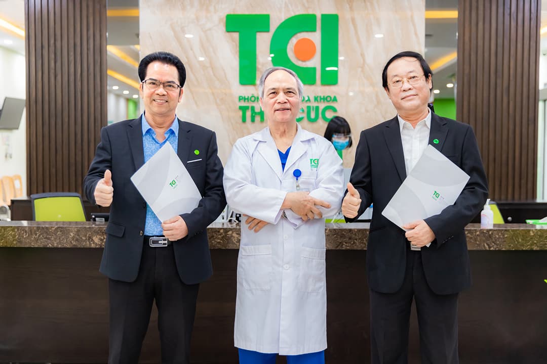 NSND Trần Nhượng khám sức khỏe tại Hệ thống y tế Thu Cúc TCI