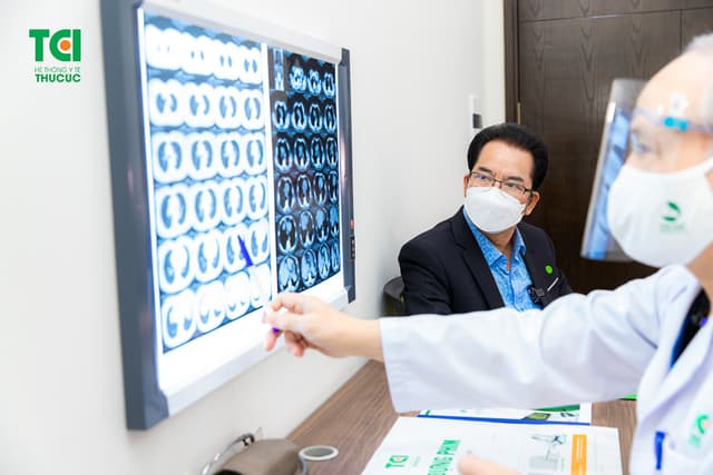 NSND Trần Nhượng khám sức khỏe tại Hệ thống y tế Thu Cúc TCI