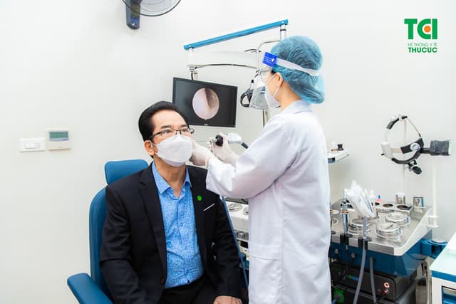 NSND Trần Nhượng khám sức khỏe tại Hệ thống y tế Thu Cúc TCI